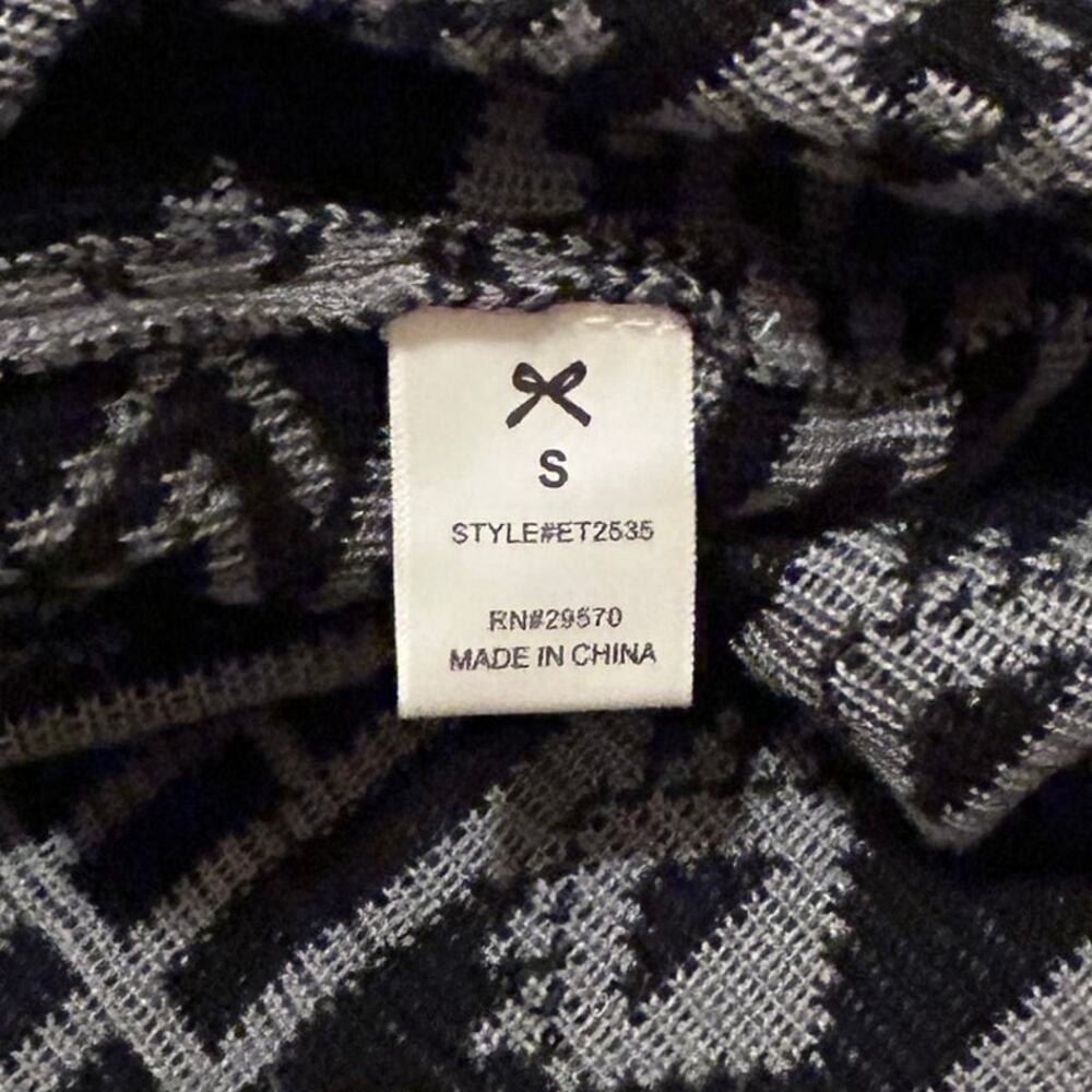 Everly Open Cascade Black and White Aztec Cardigan, Size Small - Picture 7 of 8